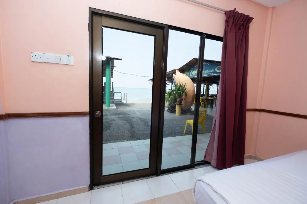 bilik-family-view-luar-dnelayan